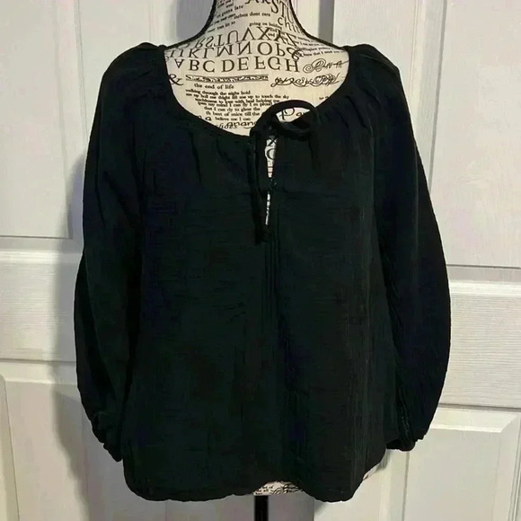 Universal Thread Women's Balloon Long Sleeve Everyday Blouse - Picture 1 of 4